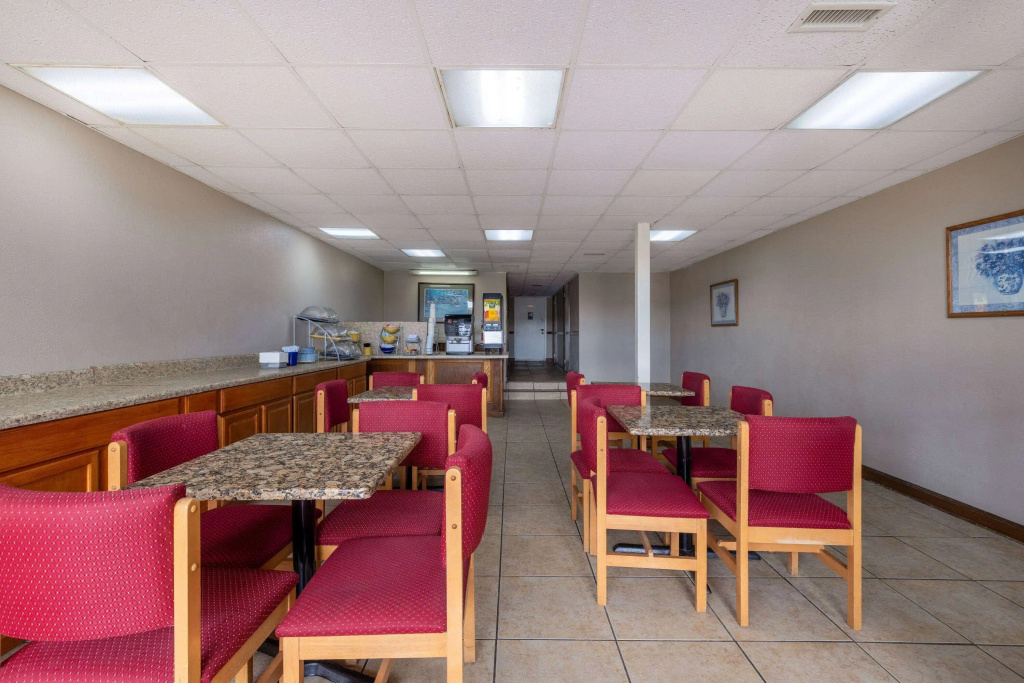 Days Inn by Wyndham Lincolnton