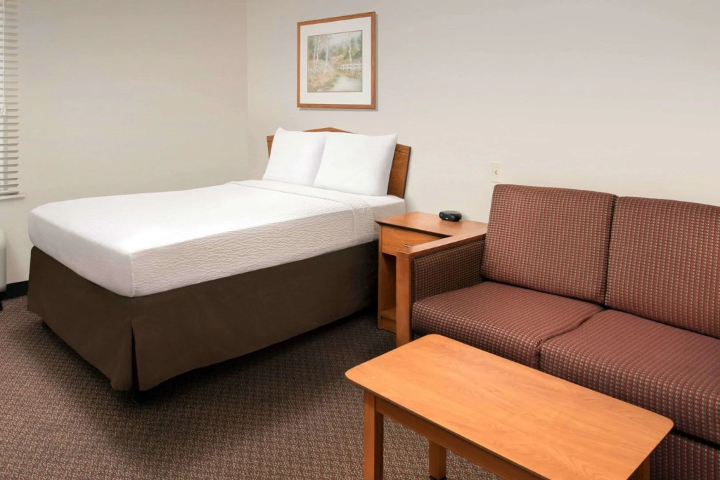 WoodSpring Suites Savannah Garden City