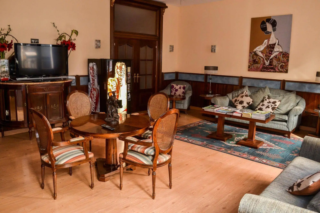 Hostal Cataluña