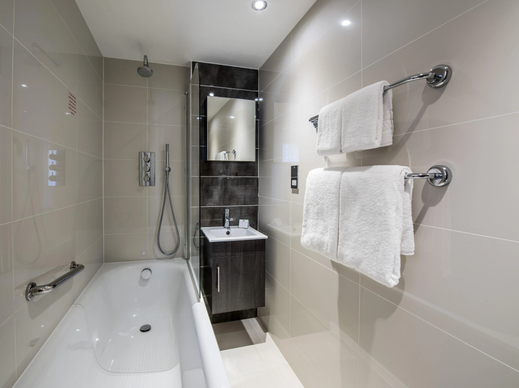 Holiday Inn London Kensington High St. by IHG