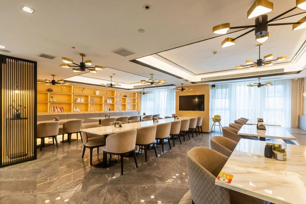 Atour Hotel Suzhou Wujiang Wuyue Plaza