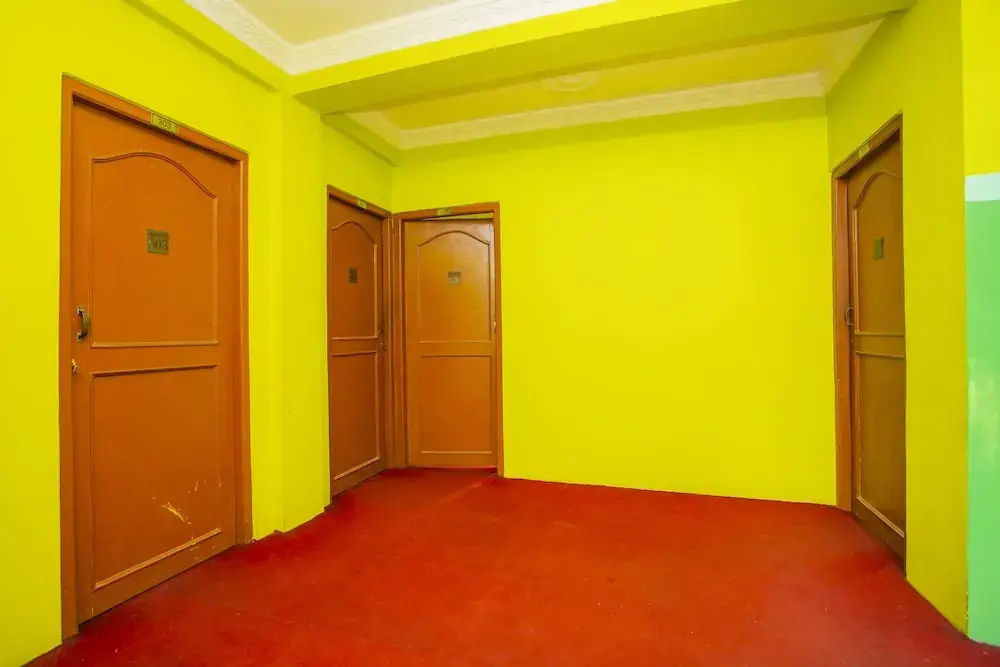 SPOT ON 425 A-one Hotel