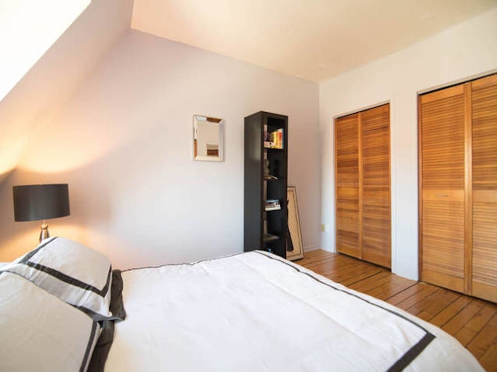 LM Stays - 142 James Street Loft