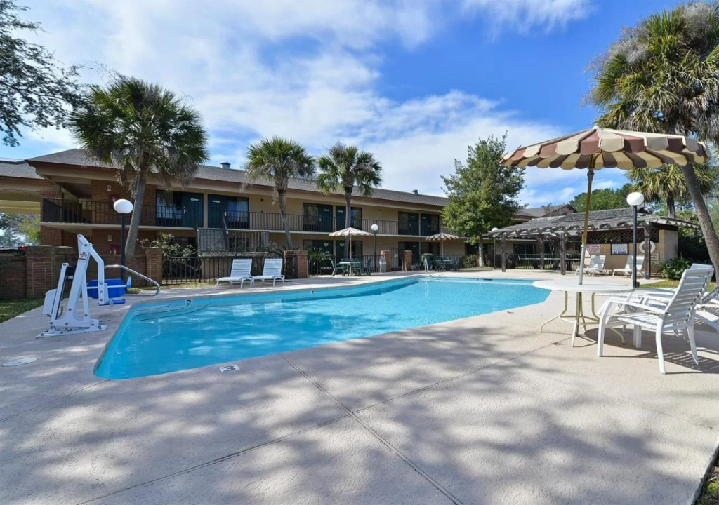 Super Value Inn