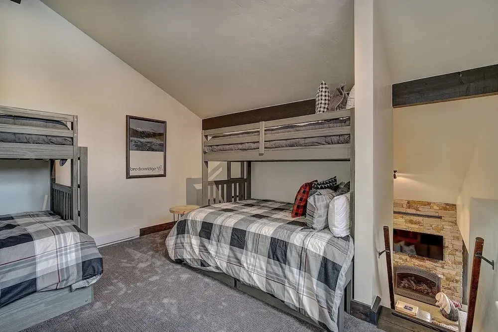 Motherlode C9 2 Bedroom Condo by RedAwning