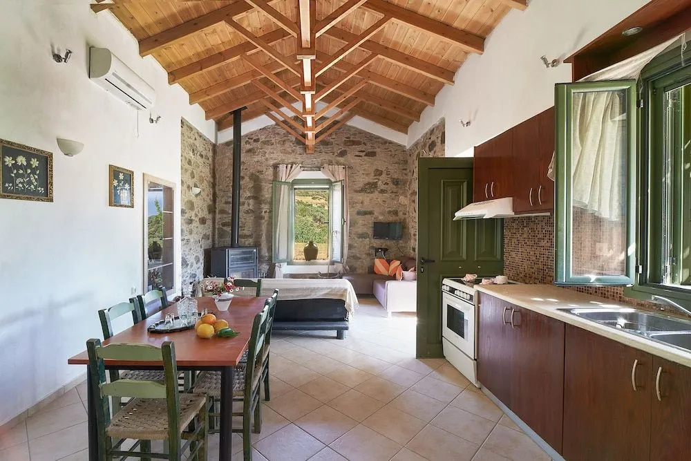Authentic Cottage in a heaven of natural Beauty