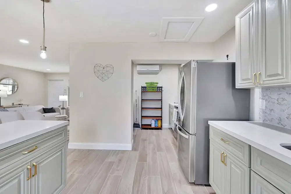Pompano Beach Bungalow for 5!