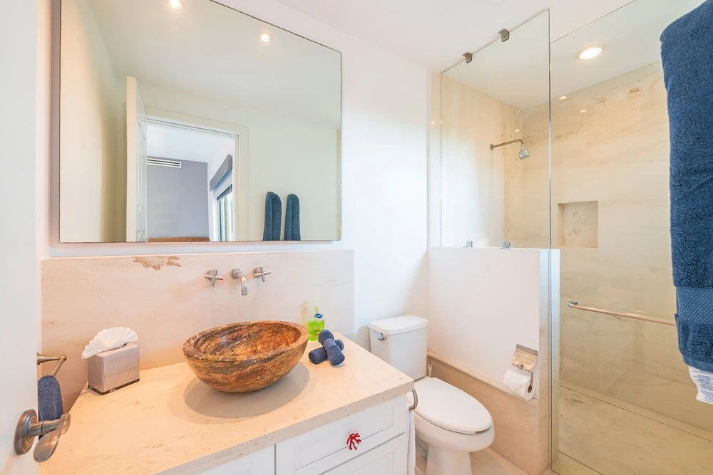 Amazing 3 Bedroom Condo