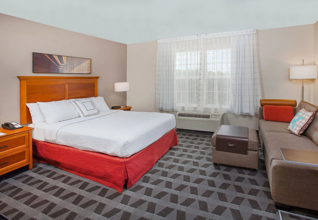 Courtyard Knoxville Cedar Bluff