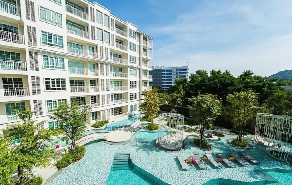 Summer Huahin Condo 2 Bedrooms Pool View Classic Room