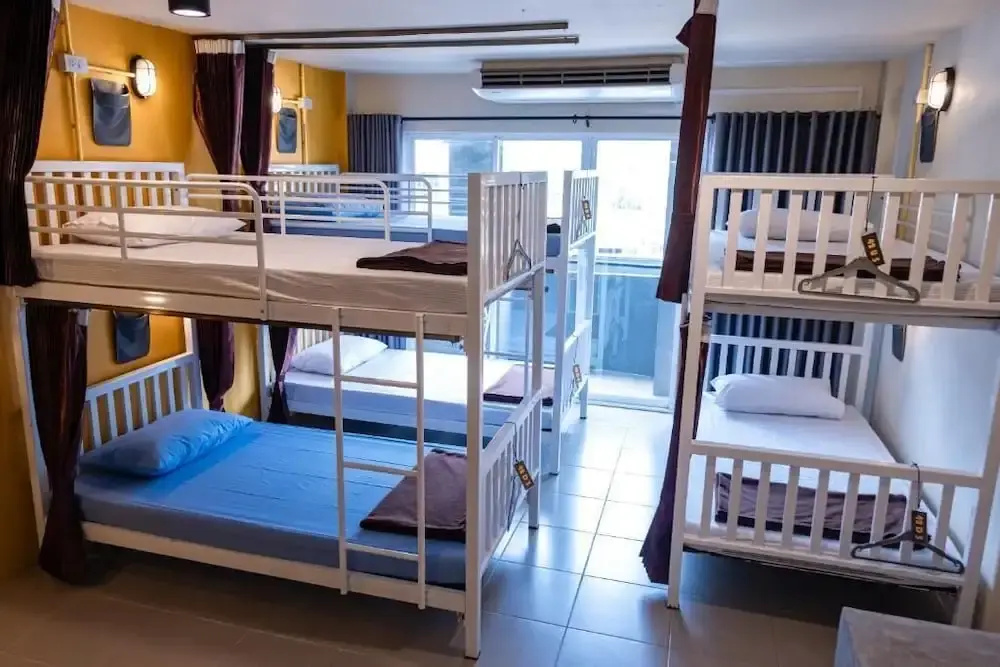 Krabi Freedom Hostel and Bar