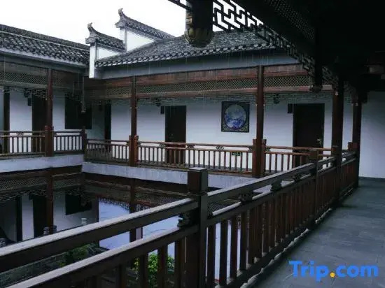 Hongcun Yichuan Jingsu