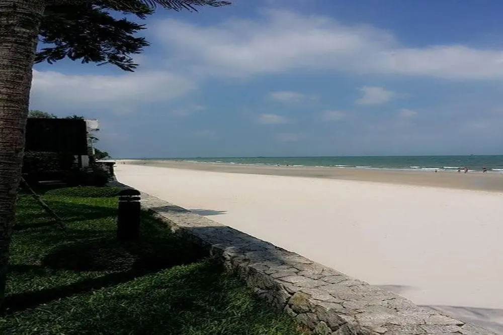 Baan Sanploen Huahin Condo By KK