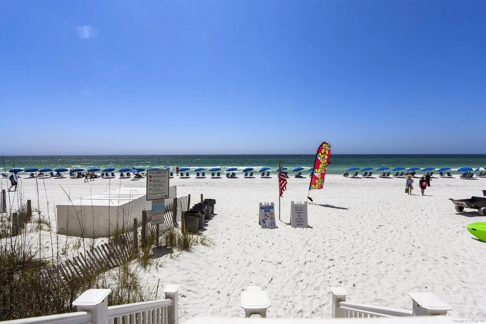 Silver Beach Towers 1905e 3 Bedroom Condo by RedAwning