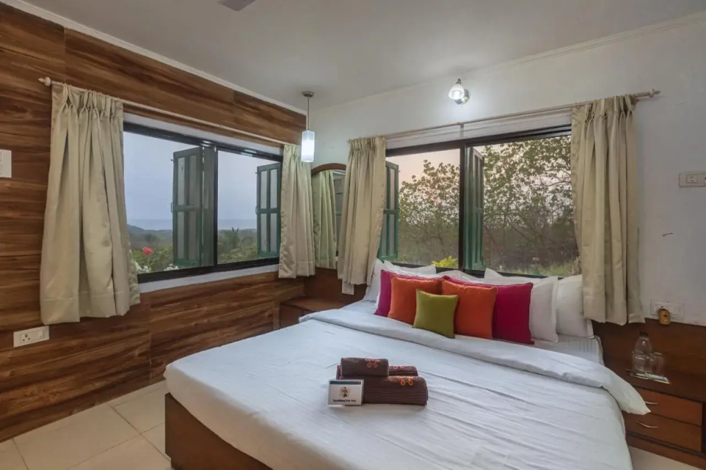 Saffronstays Sunglade