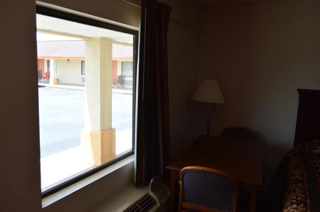 Regency Inn - Lexington