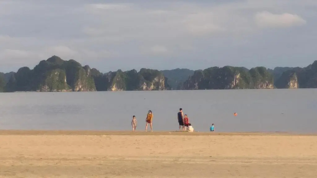 Ha Long Bay View Studio