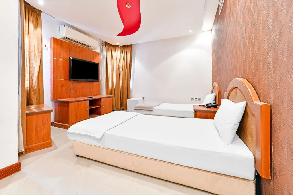 OYO 118 Revira Hotel