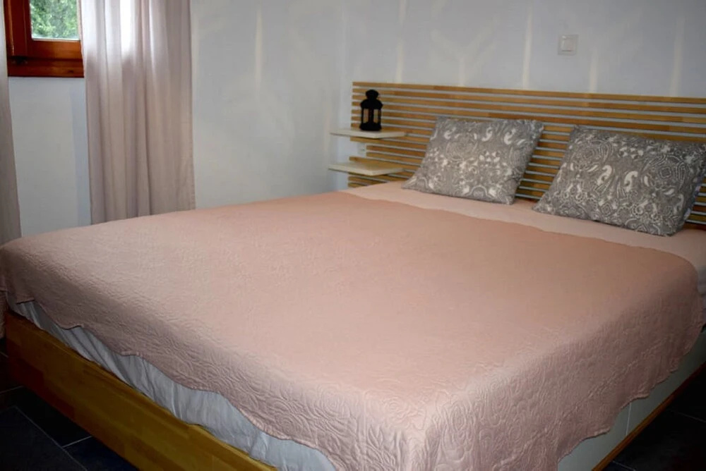 Apt - Sleeps 4 - Pets Ok - Parking - Balcony