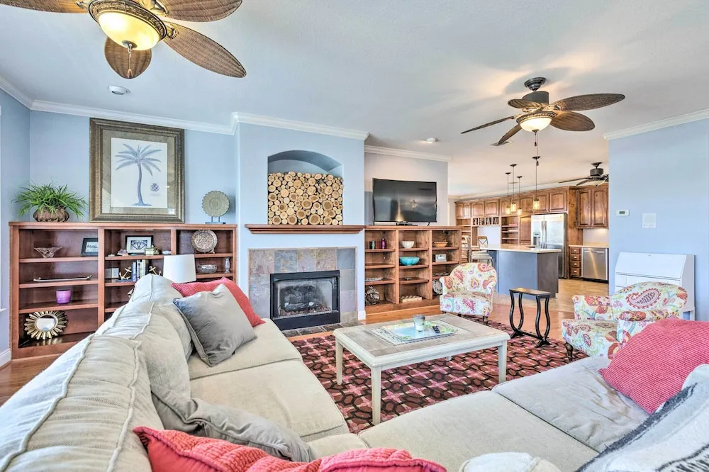 Pool & Dock Access: Gulf Shores Family Getaway!