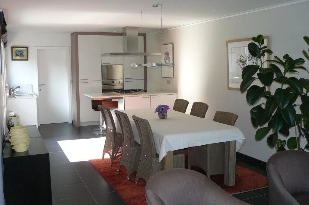 Holiday Home and Office Domisi'l
