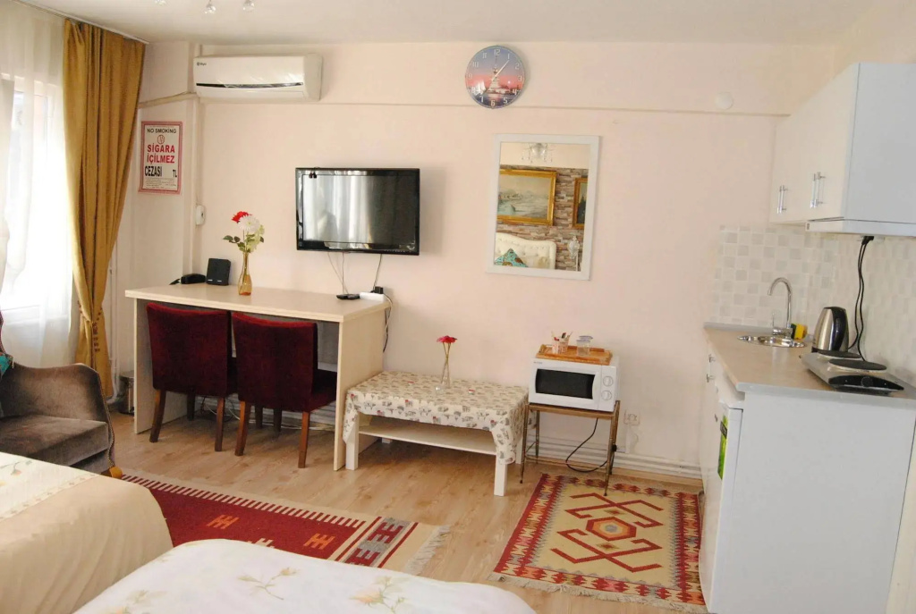 Falcon Suite