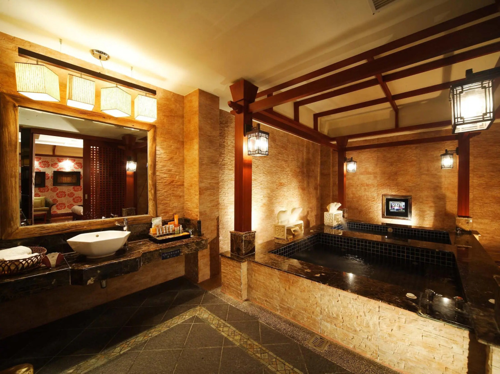 Seasons Boutique Motel