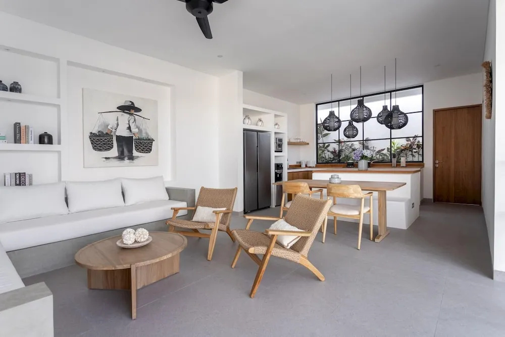 Villa Lapis 2 by Villa Finder