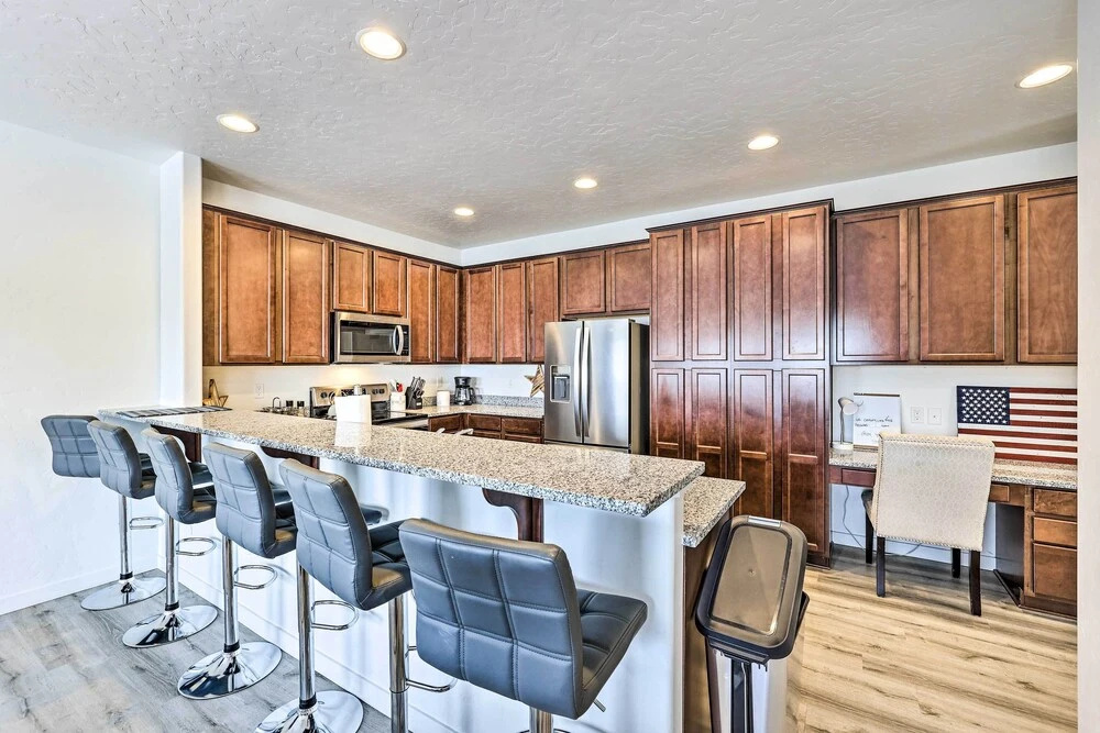 Nampa Townhome about 18 Mi to Downtown Boise!