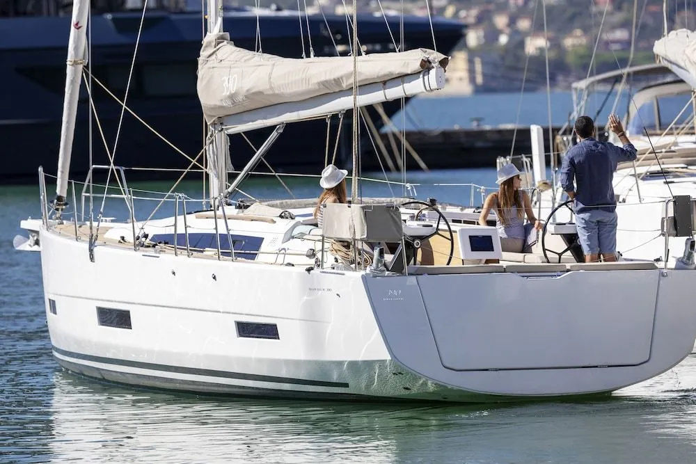 A Yacht In The City