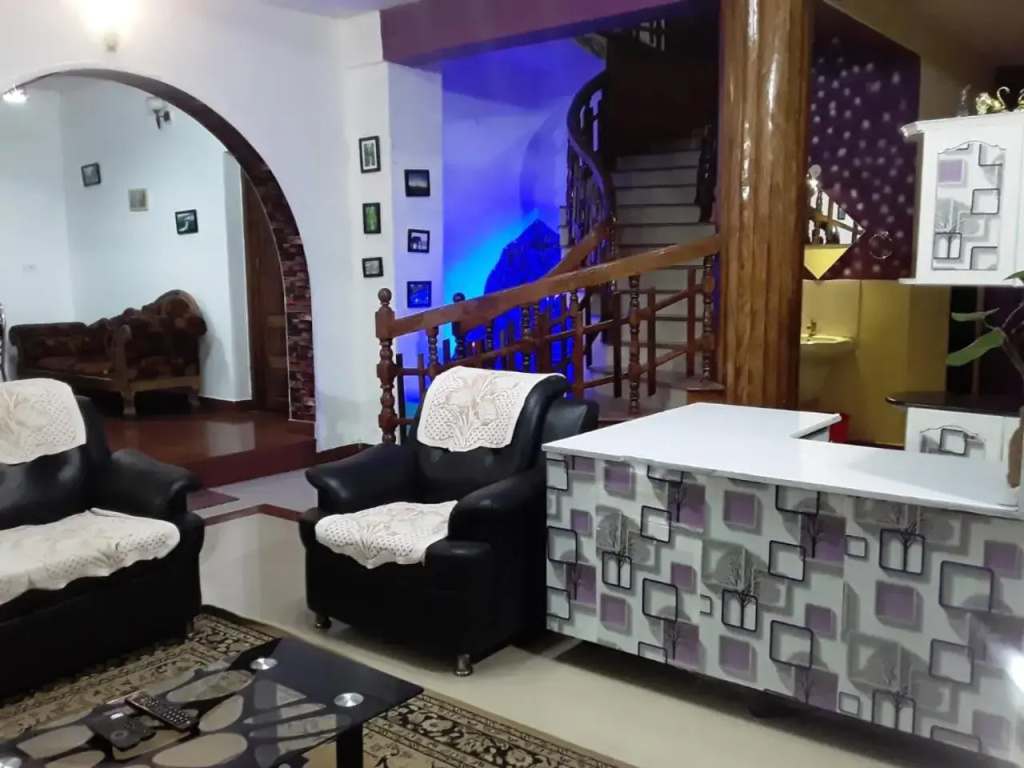 OYO 85903 Cardamom Rock Inn