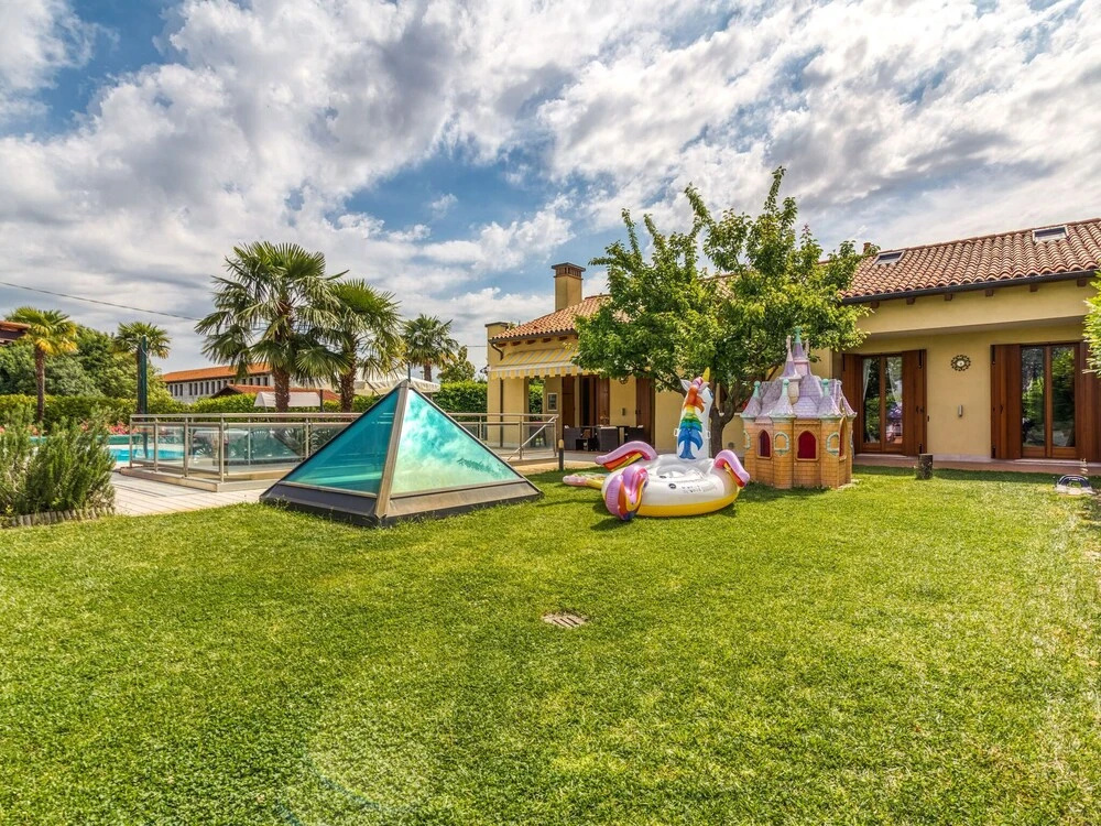 Scenic Villa in Castelnuovo di Porto Near Rocco Colonna
