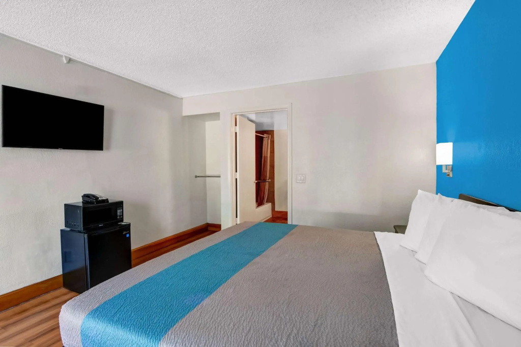 Motel 6 Atlanta GA