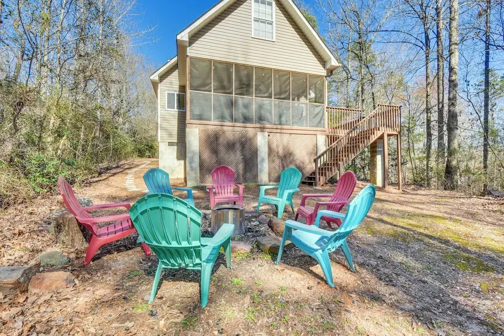Lake Hartwell Retreat w/ 2-tier Dock & Boat Slip!