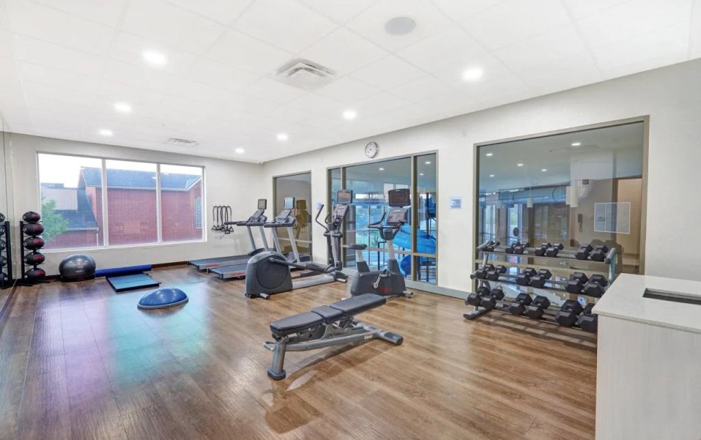Holiday Inn Express & Suites - Woodstock, ON CANADA