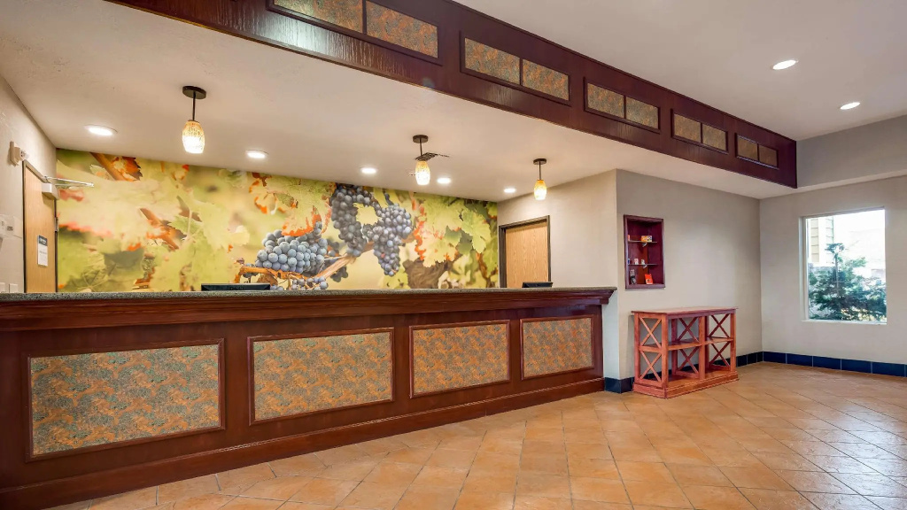 Best Western Plus Grapevine Inn