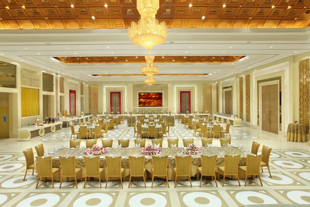 Seven Seas Hotel