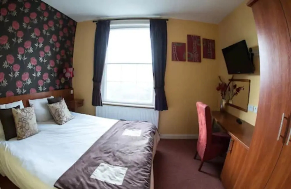 Thomas James Hotel