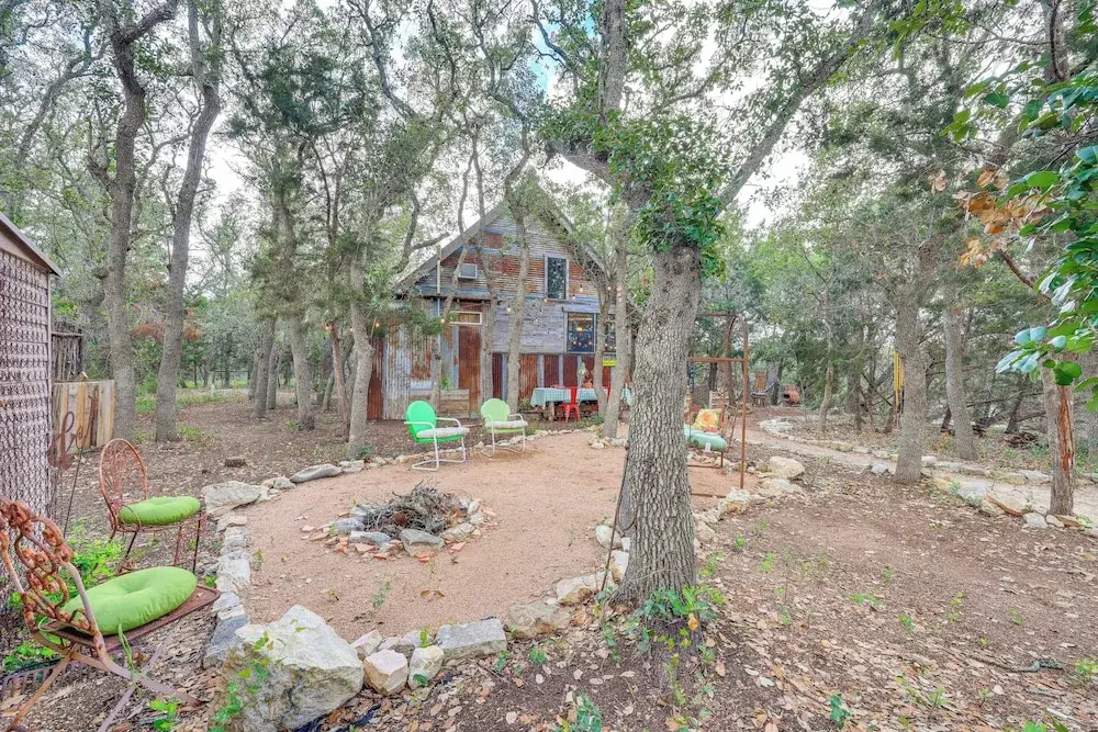 Pet-friendly Wimberley Cabin w/ Fire Pit & Hot Tub