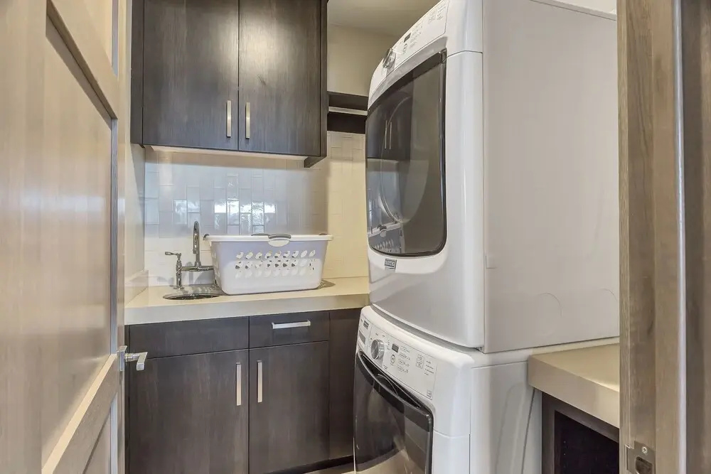 Gorgeous Five Bedroom Penthouse in the Heart of Park City 5 Apartment Hotel by RedAwning