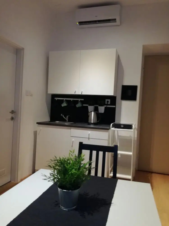 Urban Studio Apartment Adro In The City Center of Zagreb, With Parking
