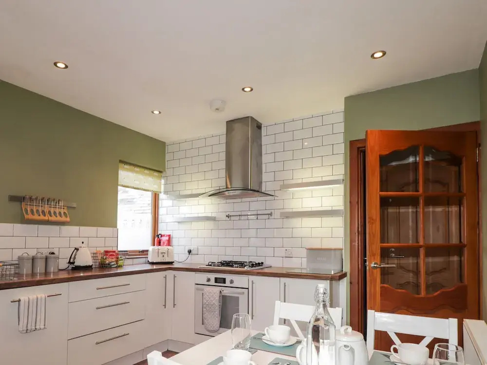2 Seafield Place