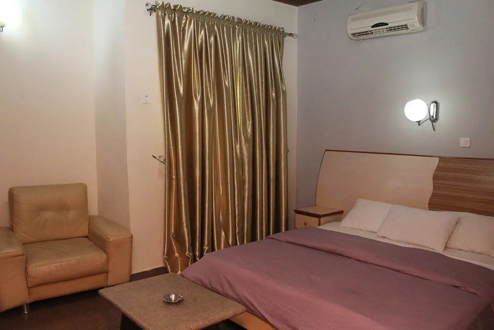 Vicmike Villa