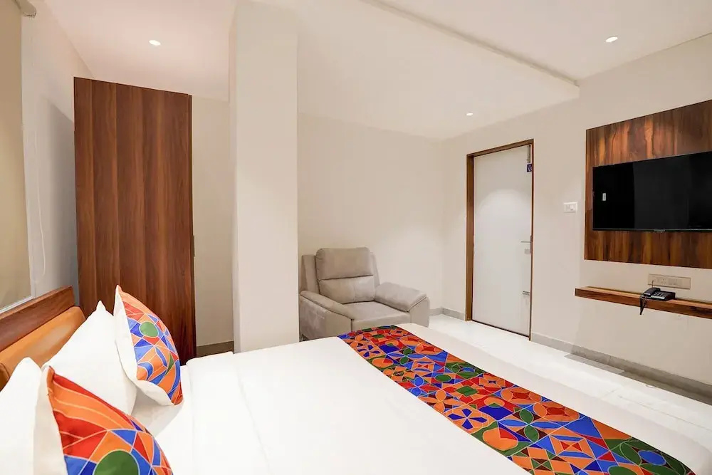 FabHotel Serenity I
