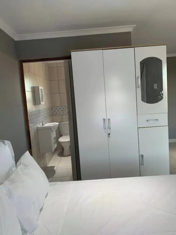 Room in B&B - Beach View, En-suite Bedroom4