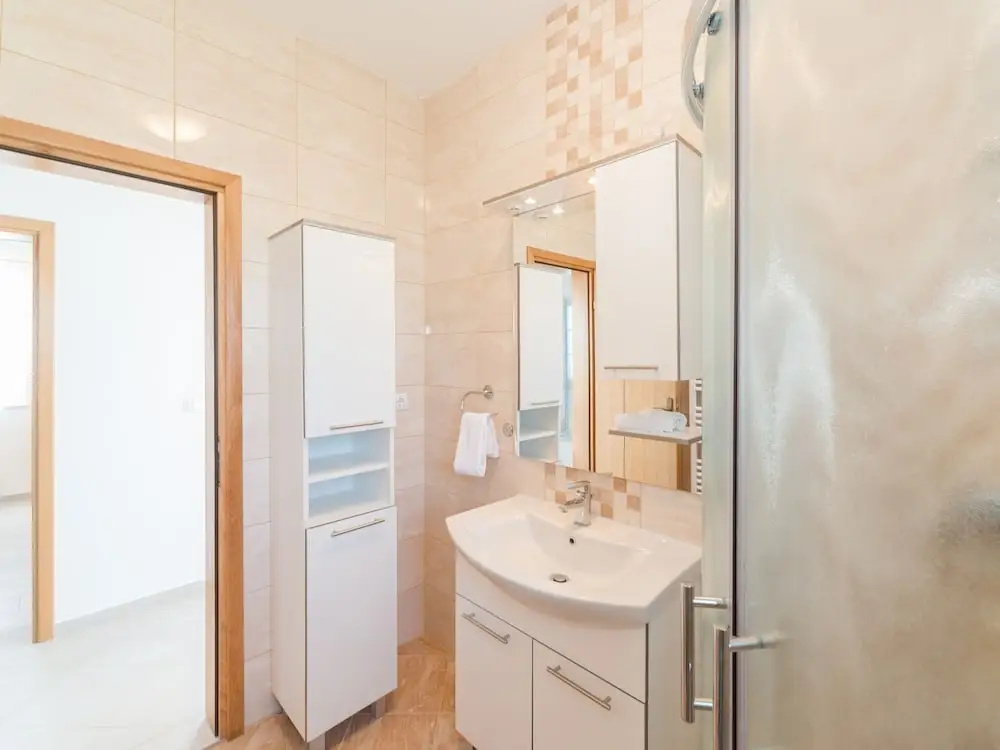 Beautiful Villa in Privlaka With Heated Swimming Pool