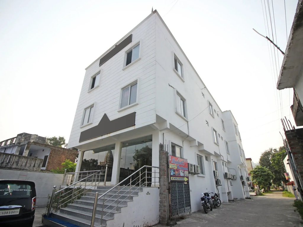 OYO 9845 Hotel Kirti Heritage