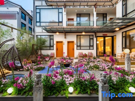 Yueqi Rongshe Hostel