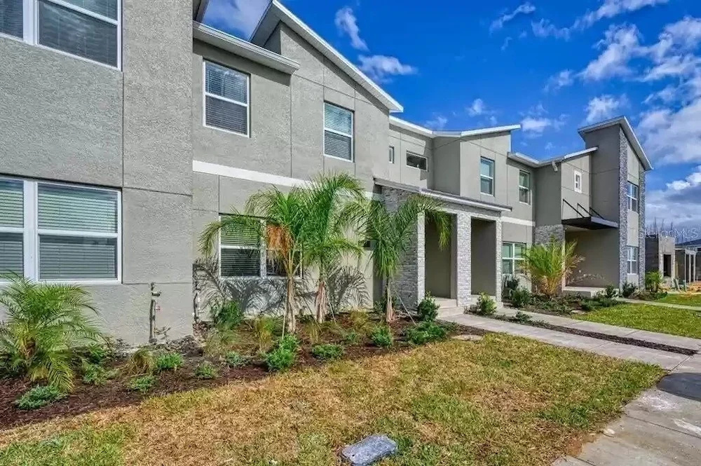 4 Bed Champions Gatel Town Home With Splash Pool 4 Bedroom Townhouse by RedAwning