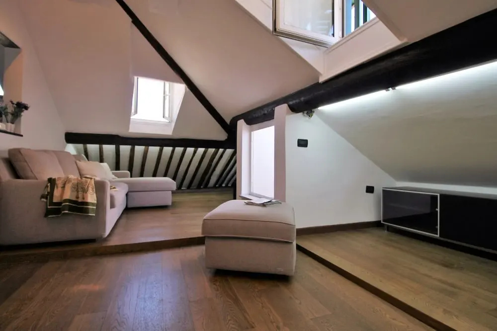 ILA1505 House Golia